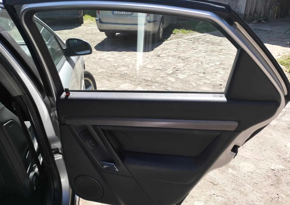 Opel Vectra cena 12000 przebieg: 334629, rok produkcji 2008 z Pyskowice małe 121